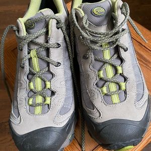 Womens Oboz hiking shoes